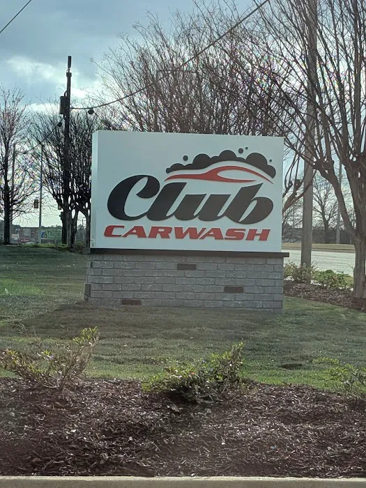 Club Car Wash Picture 3