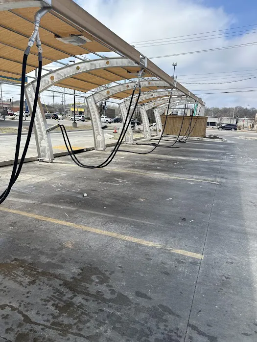 Zips Car Wash Picture 4