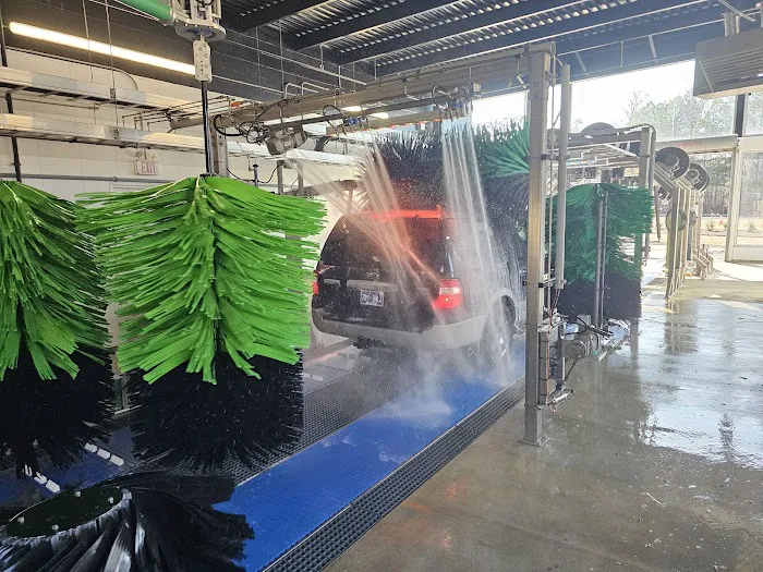 Glide Xpress Car Wash Picture 2