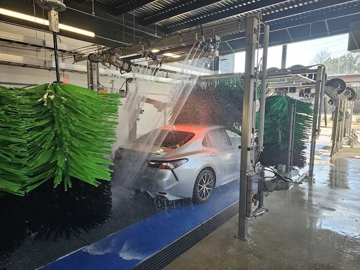 Glide Xpress Car Wash Picture 10