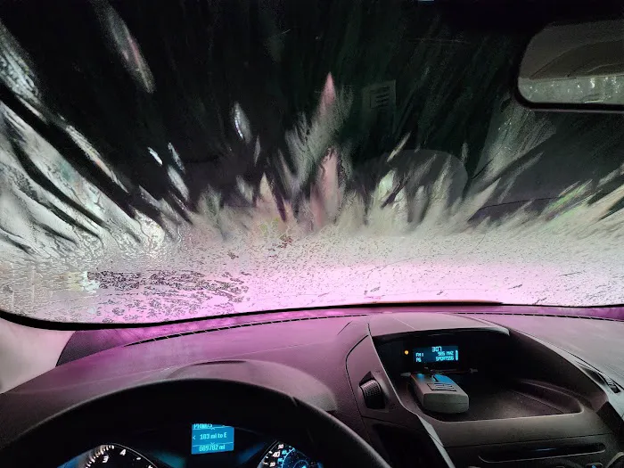 Glide Xpress Car Wash Picture 8