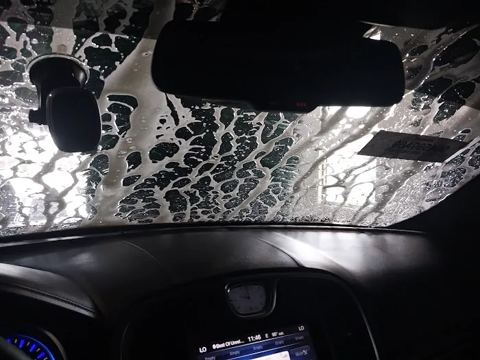 Glide Xpress Car Wash Picture 2