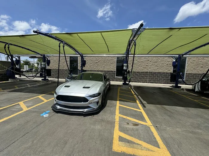 Glide Xpress Car Wash Picture 5