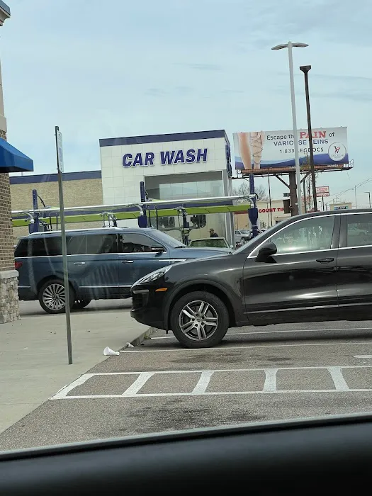 Glide Xpress Car Wash Picture 4