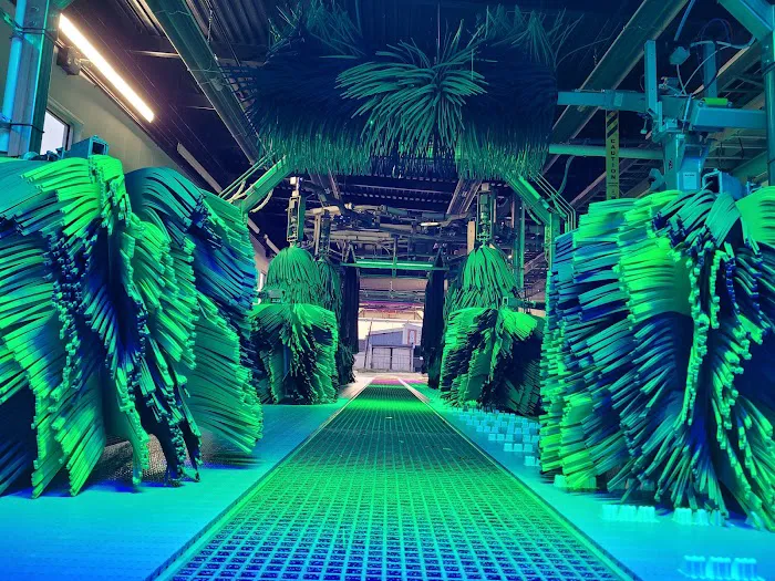 Glide Xpress Car Wash Picture 6