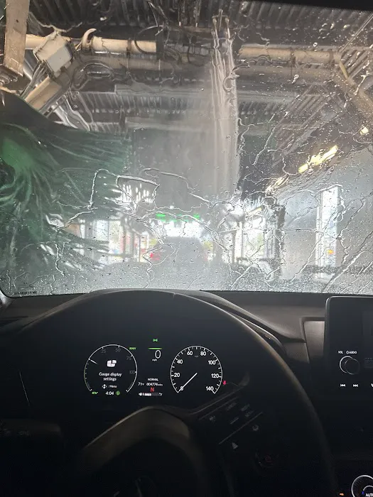 Glide Xpress Car Wash Picture 9