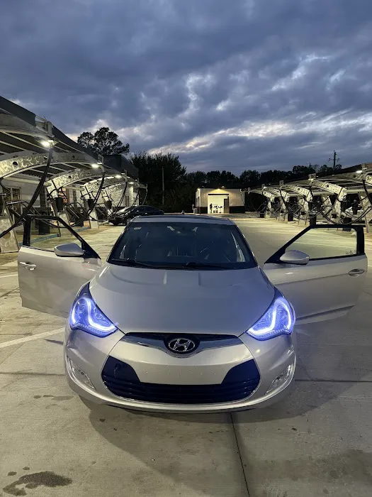 Club Car Wash Picture 5