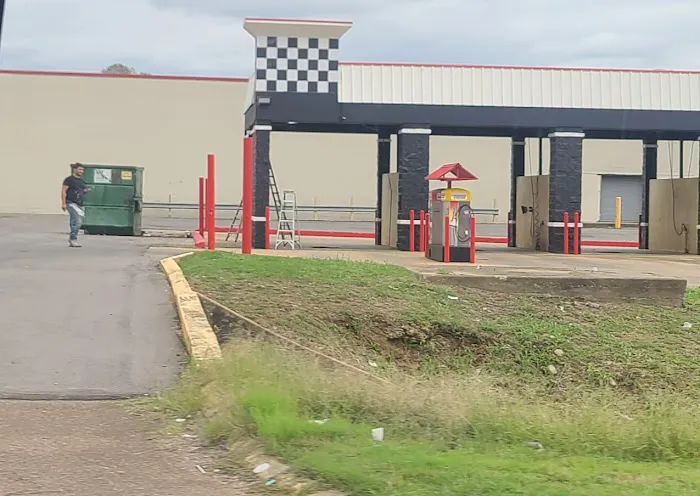 Bull Frog Carwash Picture 1