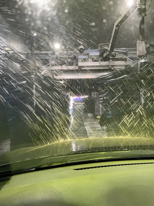 Camel Express Car Wash Picture 5