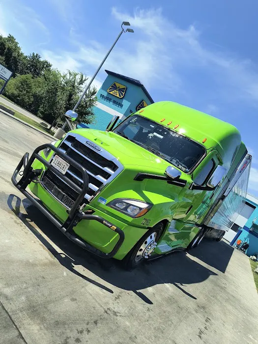 Blue Beacon Truck Wash of Nashville, TN Picture 7
