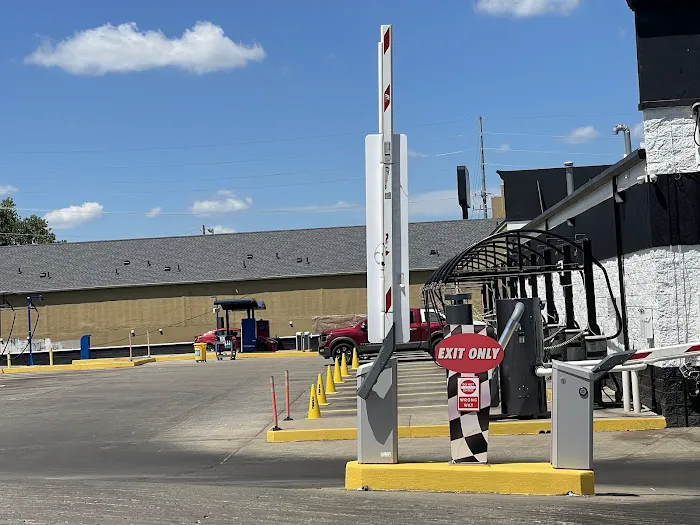 Wash N' Roll Car Wash - Antioch, TN Picture 5