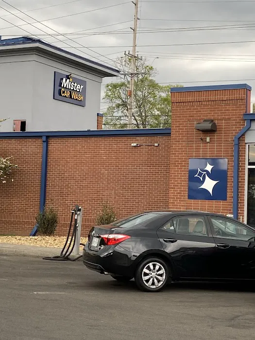 Mister Car Wash Picture 10