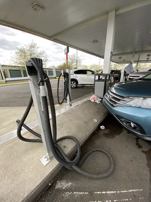 Mister Car Wash Picture 8