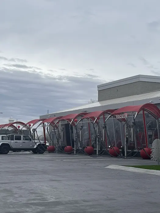 Tommy's Express® Car Wash Picture 2