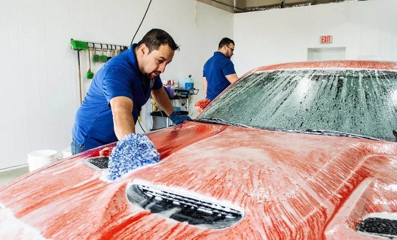 Should You Tip at a Vehicle Wash? American Vehicle Owner Guide