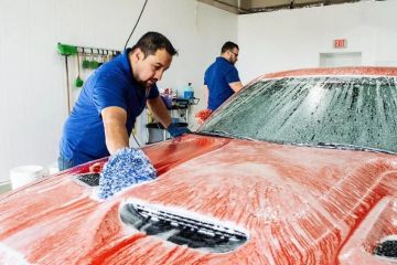 Should You Tip at a Vehicle Wash? American Vehicle Owner Guide
