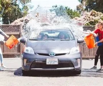 The Best Time of Day to Wash Your Vehicle in the U.S.