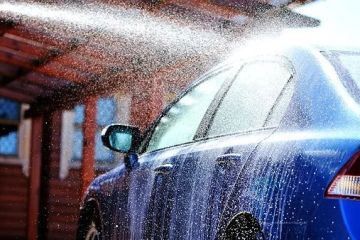 Affordable Car Wash Tips for College Students