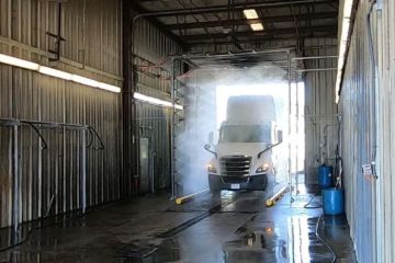 How to Wash Pickup Trucks with Cargo Racks: Essential Tips and Tricks