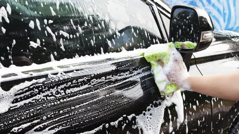 How to Wash Car Windows Without Damaging Tints | Gibby Car Wash