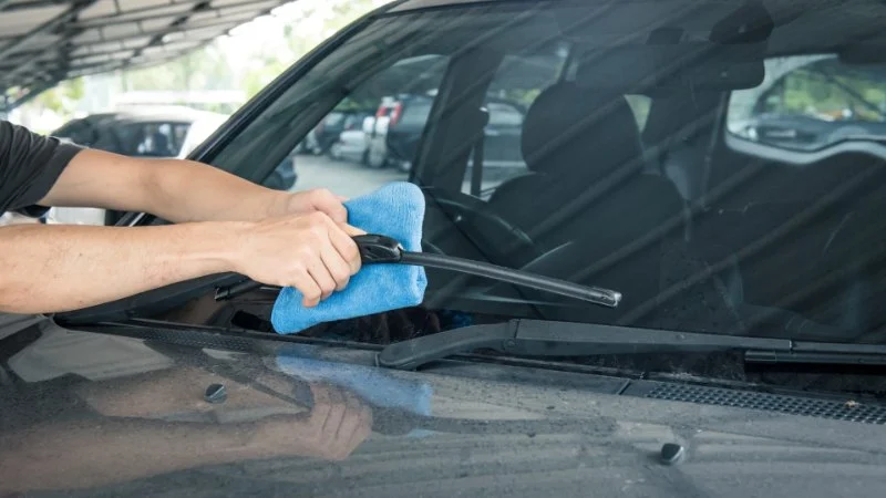 How to Wash Your Car Without Damaging Windshield Wipers