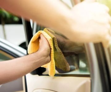 How to Wash Car Windows Without Damaging Tints: A Complete Guide