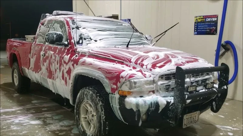 How to Wash Pickup Trucks with Lift Kits Installed
