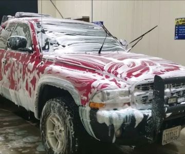 How to Wash Pickup Trucks with Lift Kits Installed