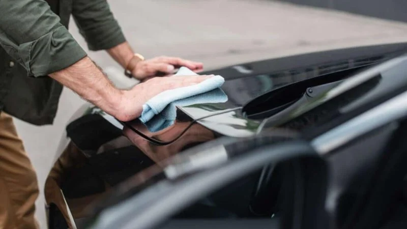 How to Wash and Protect Cars with Glossy Black Paint