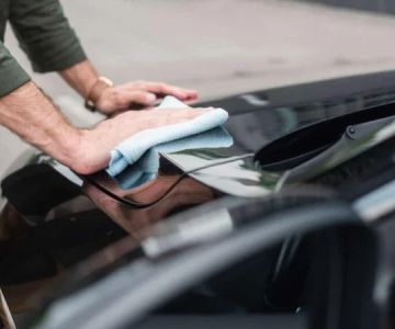 How to Wash and Protect Cars with Glossy Black Paint