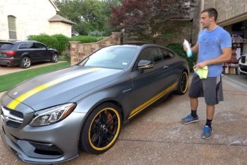How to Wash Cars with Unique Satin Pearl Finishes: A Step-by-Step Guide