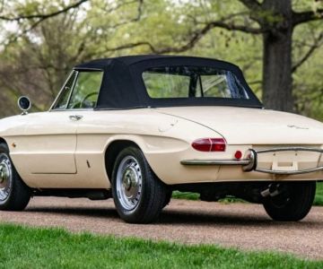 How to Wash Classic Convertibles with Delicate Tops: Essential Tips for Care