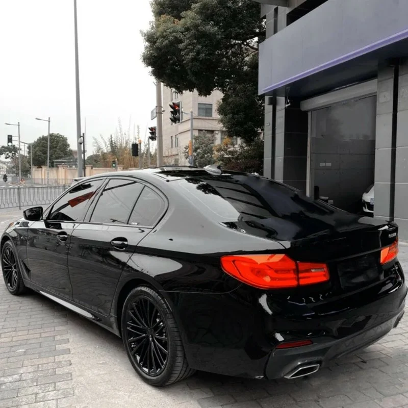 How to Wash Cars with High-Gloss Black Paintwork: A Complete Guide