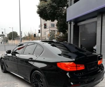 How to Wash Cars with High-Gloss Black Paintwork: A Complete Guide