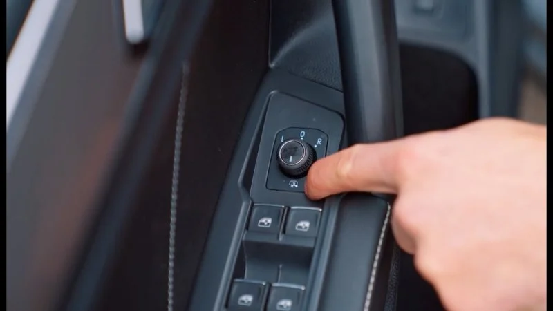 How to Wash Cars with Heated Side Mirrors: Tips and Techniques