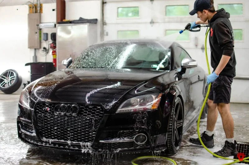How Automotive Detailing Shops Choose Their Wash Products: Key Factors to Consider