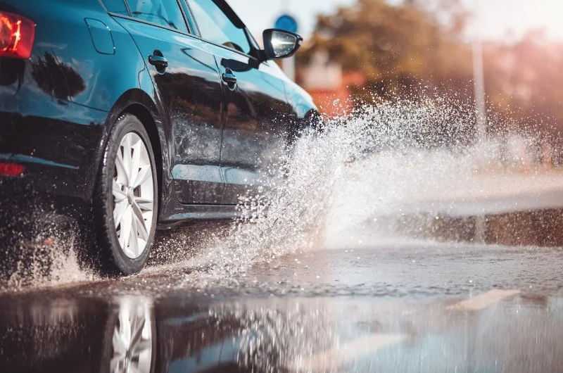 How to Wash Cars After Driving on Rainy Roads: Effective Cleaning Tips