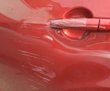 How to Repair Minor Scratches From Car Wash Brushes