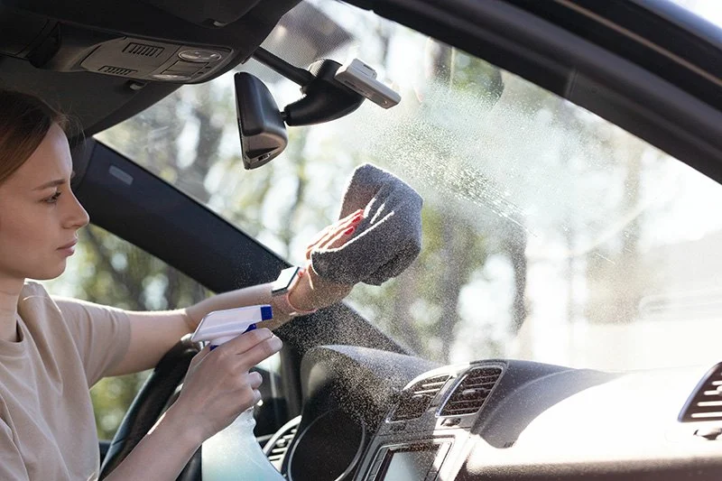 Glass & Windshield Cleaning Tips for All-Seasons