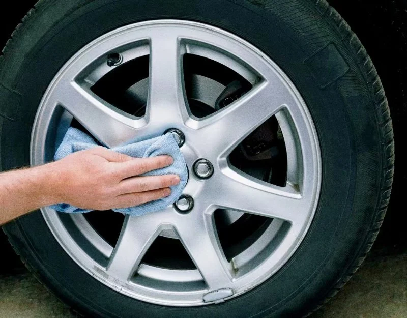 How to Clean and Shine Aluminum Wheels for a Glossy Finish