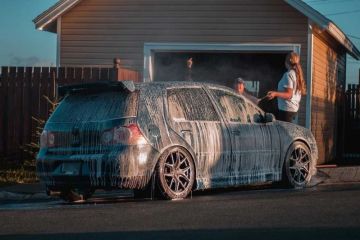How to Wash a Car in Direct Sunlight Without Spots