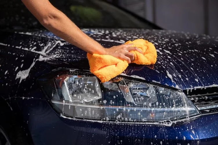 How to Wash a Car in an Apartment Complex: Easy Tips for Clean Cars
