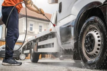 Best Car Wash Practices for Pickup Trucks with Large Beds