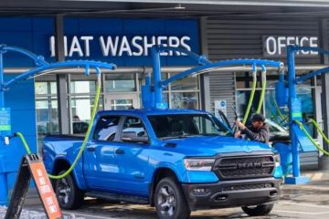 How to Wash Pickup Trucks with Custom Paint Jobs: A Complete Guide for 2025