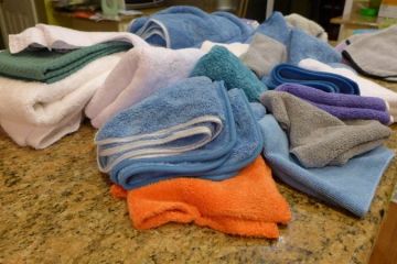 How to Choose the Right Microfiber Towels & Wash Mitts