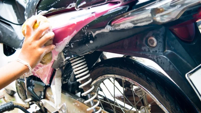 How to Wash Motorcycles Without Streaks
