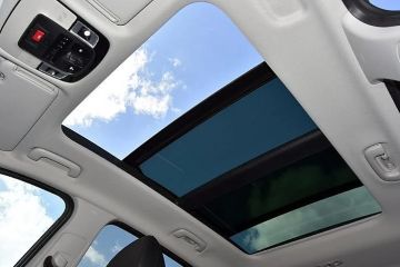 How to Clean Sunroofs and Panoramic Glass Roofs for a Clear View