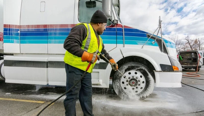 How to Wash Pickup Trucks with Camper Trailers