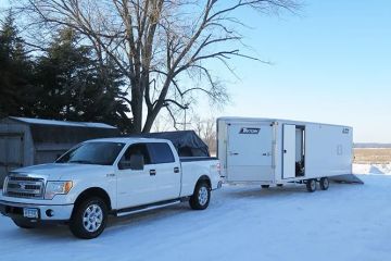 How to Wash Pickup Trucks with Snowmobile Trailers