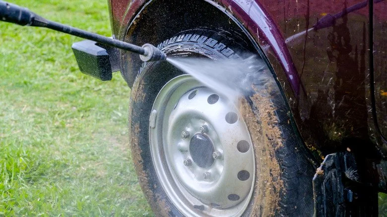 Best Way to Clean a Car After Off-Road Adventures